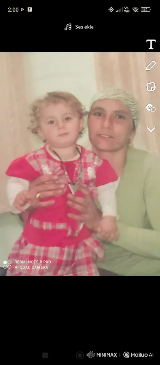 Mother and Child Share Tender Moment – AI Generated Video | Hailuo AI