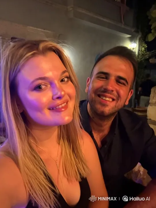 Family Embraces in Heartwarming Summer Evening Scene – AI Generated Video | Hailuo AI