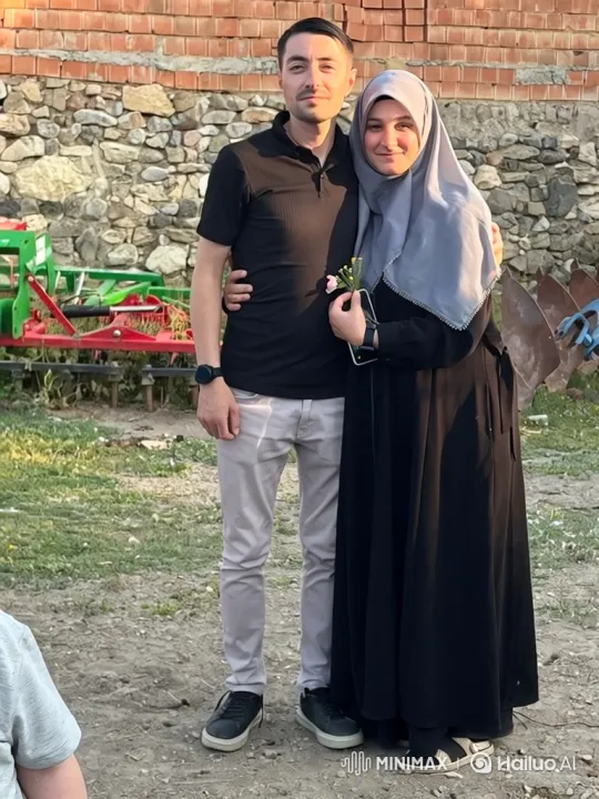 Family Embrace Captured on Summer Evening – AI Generated Video | Hailuo AI