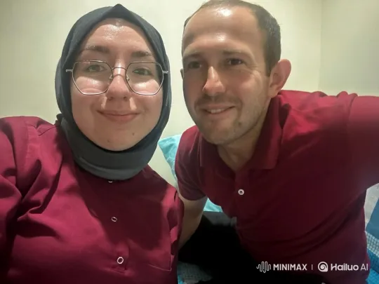 Young Family's Joyful Reunion Captured on Video – AI Generated Video | Hailuo AI