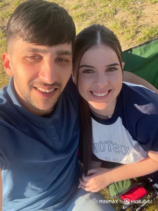 Family's Joyful Summer Evening Embrace – AI Generated Video | Hailuo AI