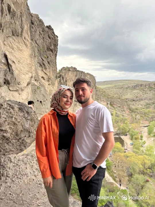 Summer Evening Family Reunion Captured on Phone – AI Generated Video | Hailuo AI