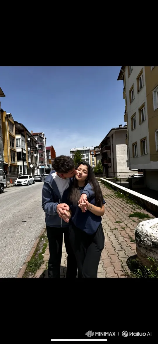 Family Reunion on Summer Sidewalk Captured on iPhone – AI Generated Video | Hailuo AI