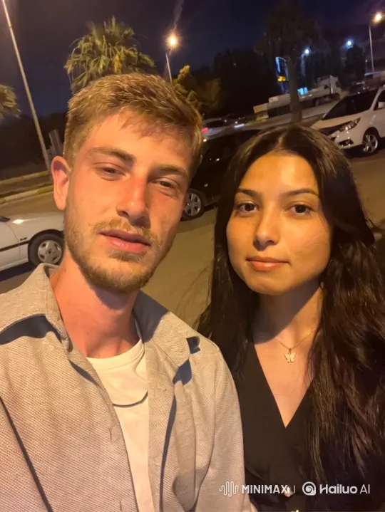 Family Embrace Captured in Intimate Vertical Video – AI Generated Video | Hailuo AI