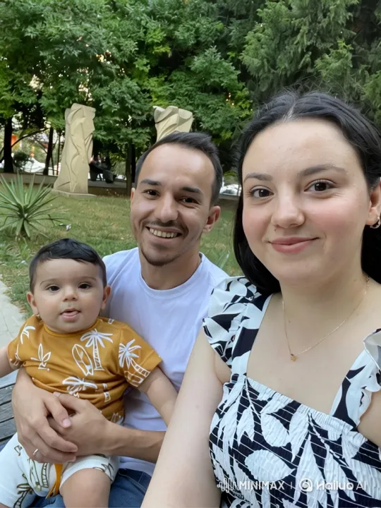 Family Reunion: Loving Embrace Captured on Park Bench – AI Generated Video | Hailuo AI
