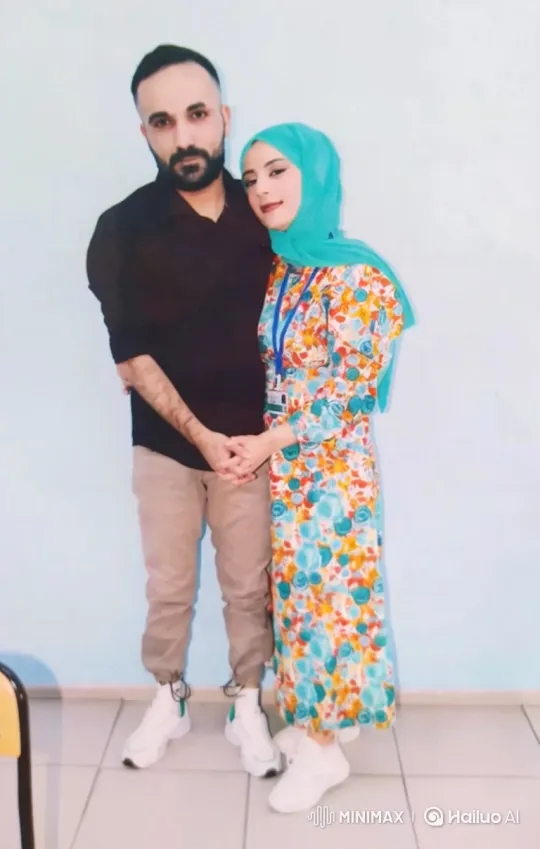 Family Embrace Captured in Intimate Night Video – AI Generated Video | Hailuo AI