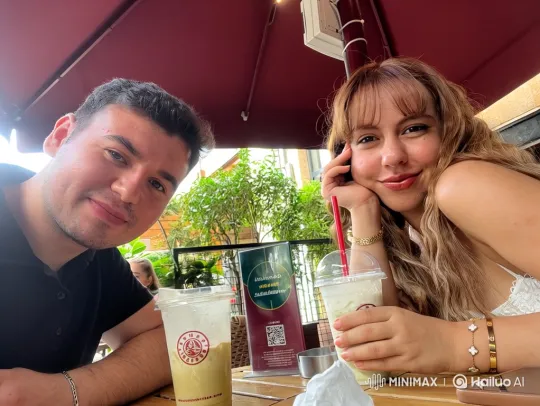 Family Reunion at Outdoor Cafe Captures Joyful Moments – AI Generated Video | Hailuo AI