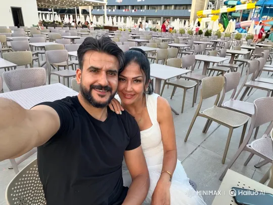 Family Embrace Captured on Summer Evening – AI Generated Video | Hailuo AI
