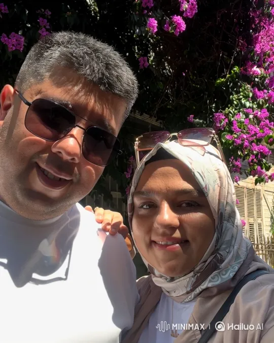 Family Reunion in a Joyful Selfie Scene – AI Generated Video | Hailuo AI