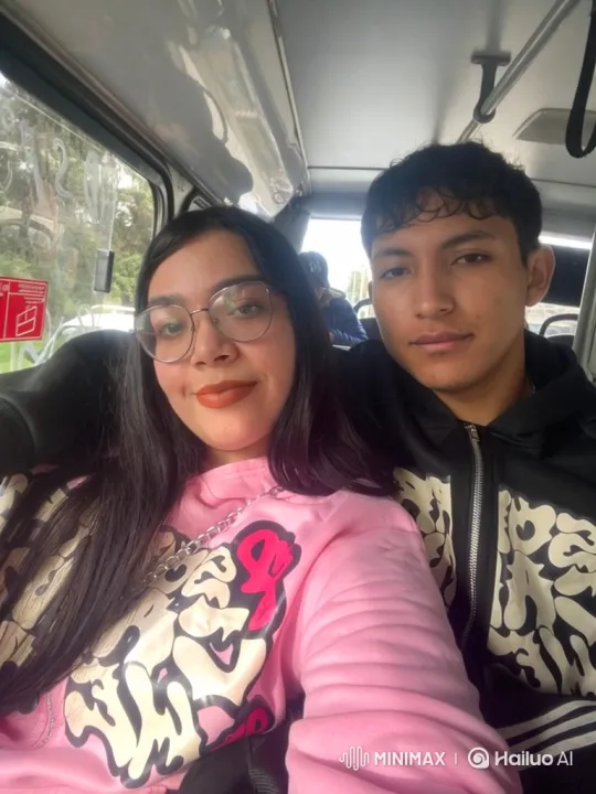 Realistic Family Portrait on a Bus – AI Generated Video | Hailuo AI