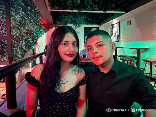 Family Moment Captured: Warmth and Laughter in Intimacy – AI Generated Video | Hailuo AI
