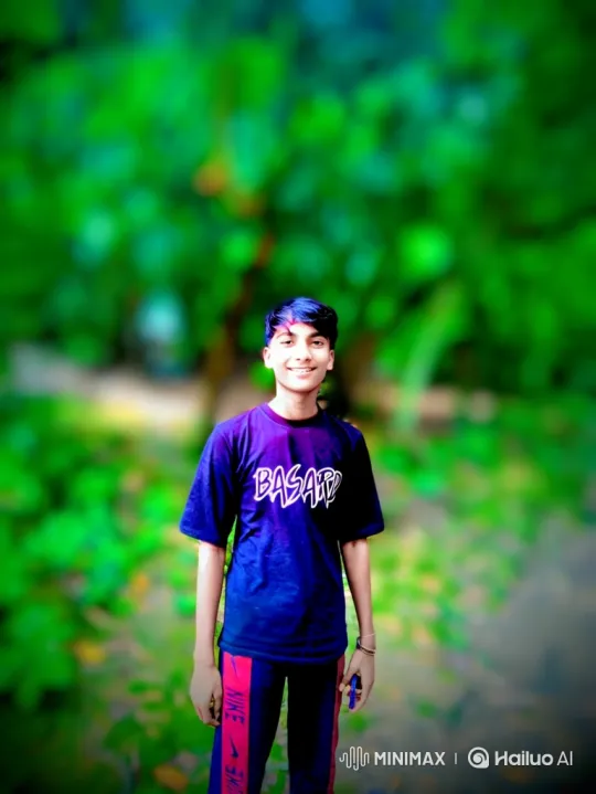 Young Man in Lush Green Setting with Digital Aura – AI Generated Video | Hailuo AI