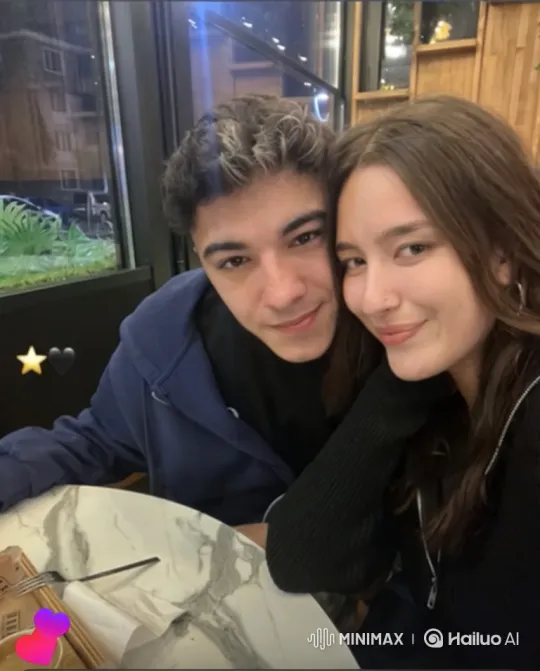 Young Family's Joyful Summer Evening Embrace – AI Generated Video | Hailuo AI