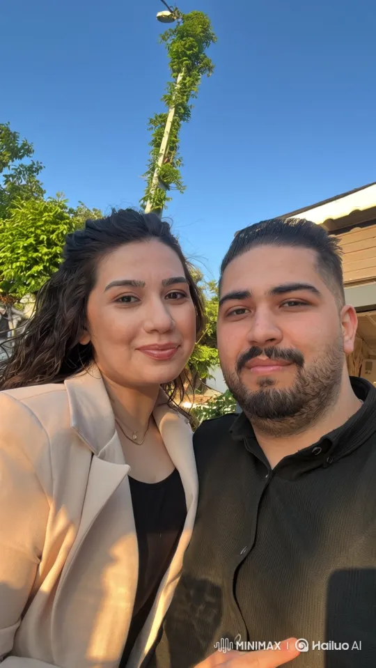 Family Embrace Captured in Heartwarming Video – AI Generated Video | Hailuo AI