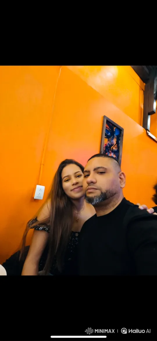 Family Portrait in a Warmly Lit Restaurant – AI Generated Video | Hailuo AI