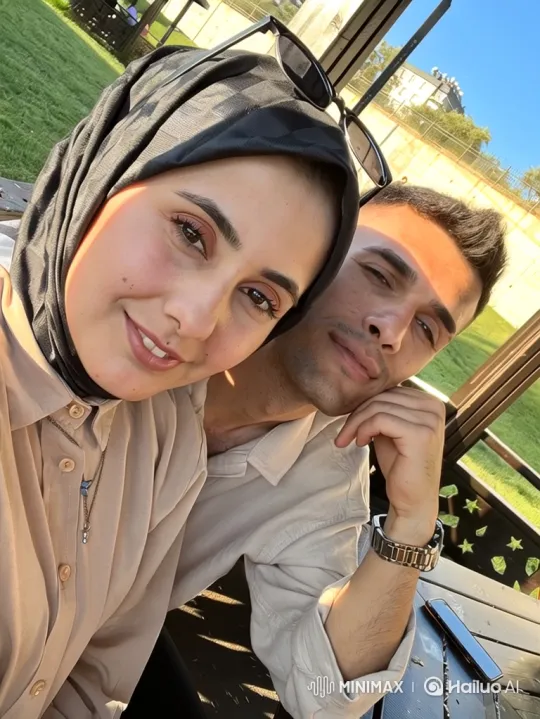 Family Embrace Captured in Intimate Vertical Video – AI Generated Video | Hailuo AI