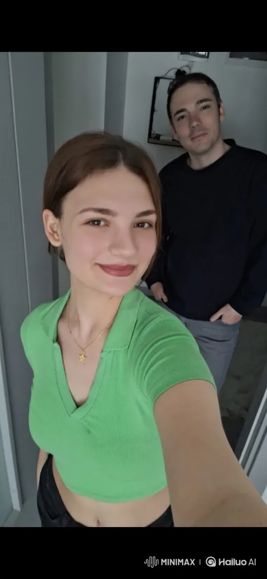 Family Embrace Captured in Candid Summer Video – AI Generated Video | Hailuo AI