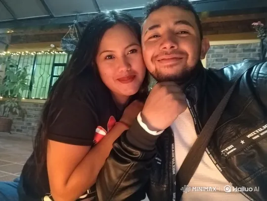 Family Portrait: Couple and Daughter's Loving Embrace – AI Generated Video | Hailuo AI