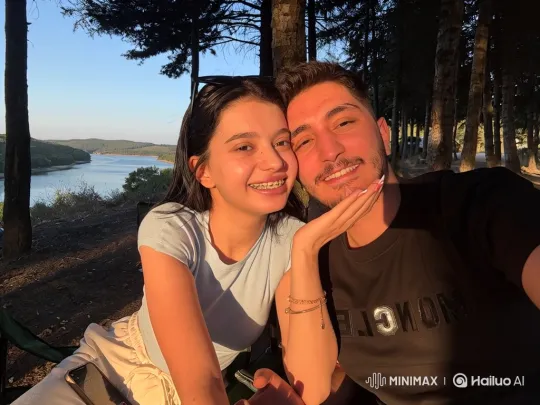 Young Couple and Daughter Share Loving Hug – AI Generated Video | Hailuo AI