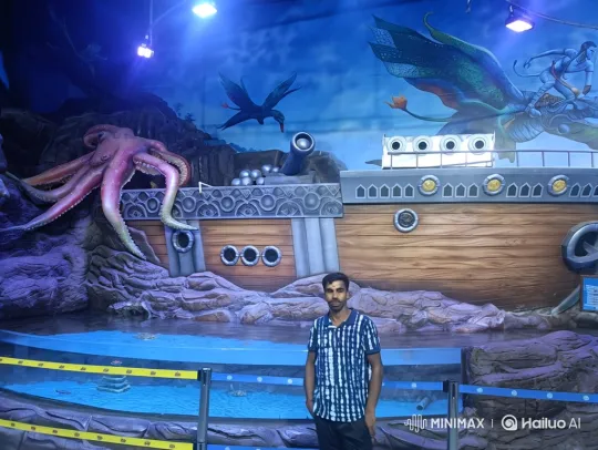 PM Modi Meets Man at Fantasy-Themed Exhibit – AI Generated Video | Hailuo AI