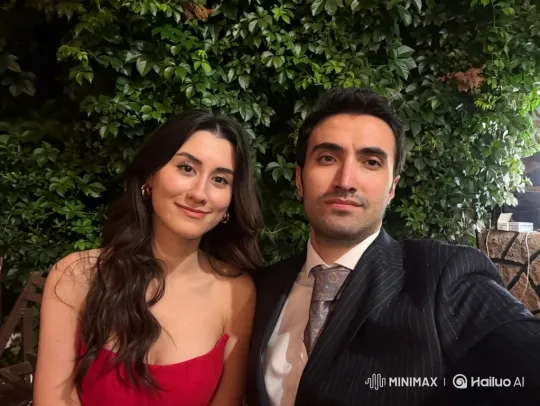 Family Embrace Captured on Summer Evening – AI Generated Video | Hailuo AI