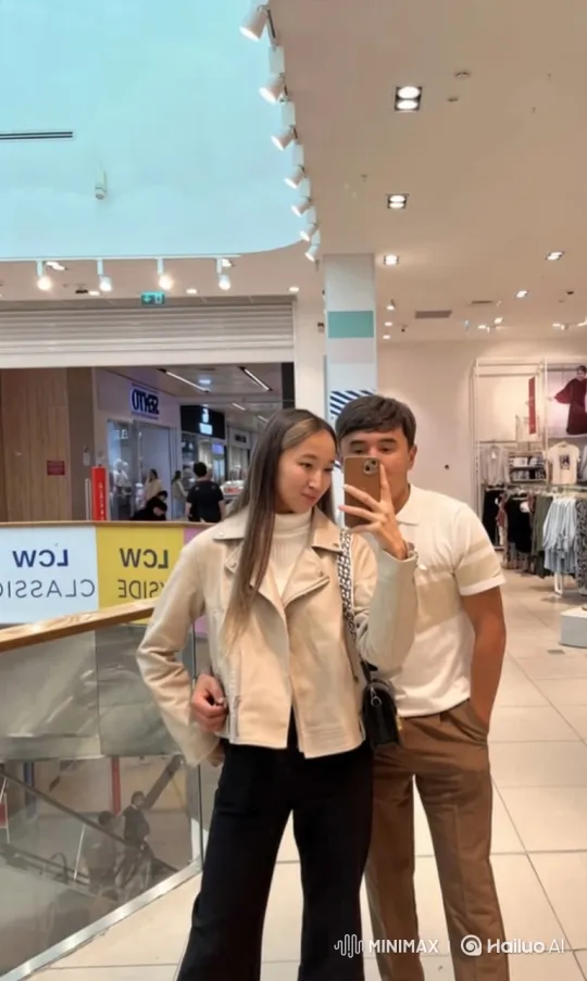 Family Affection Captured on Summer Night – AI Generated Video | Hailuo AI