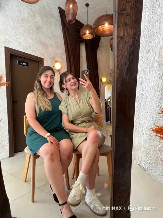 Family Reunion: Mothers and Daughters Embrace – AI Generated Video | Hailuo AI