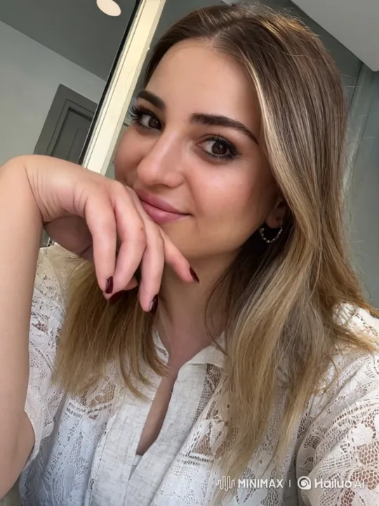 Woman and Little Girl Share Tender Embrace – AI Generated Video | Hailuo AI