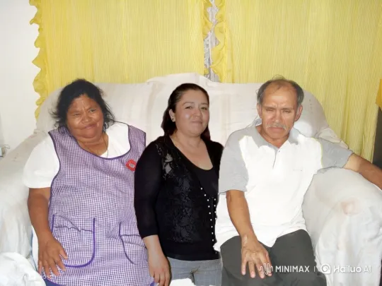 Family Farewell: A Loving Goodbye Scene – AI Generated Video | Hailuo AI