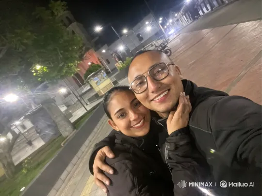 Family Portrait: Candid Happiness in City Lights – AI Generated Video | Hailuo AI