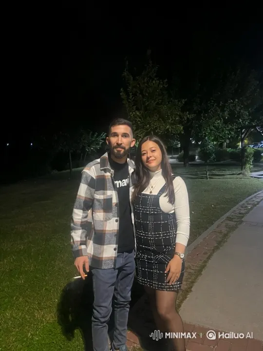 Family Reunion in the Park at Night – AI Generated Video | Hailuo AI
