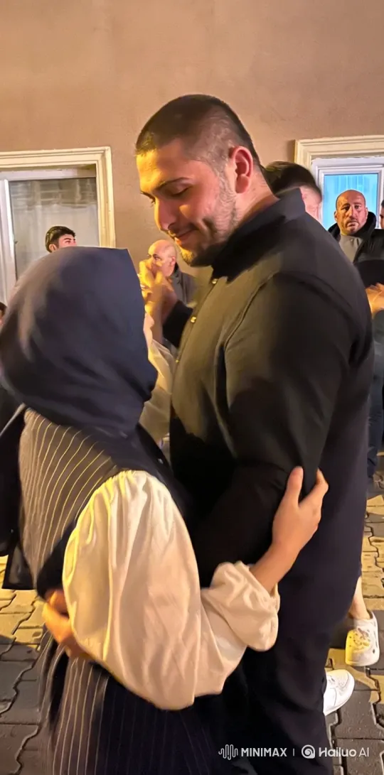 Family Embrace: Father, Daughter, and Loved One Dance – AI Generated Video | Hailuo AI