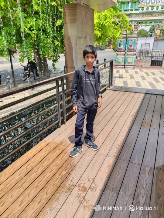 Young Man Meets PM Modi on Walkway – AI Generated Video | Hailuo AI