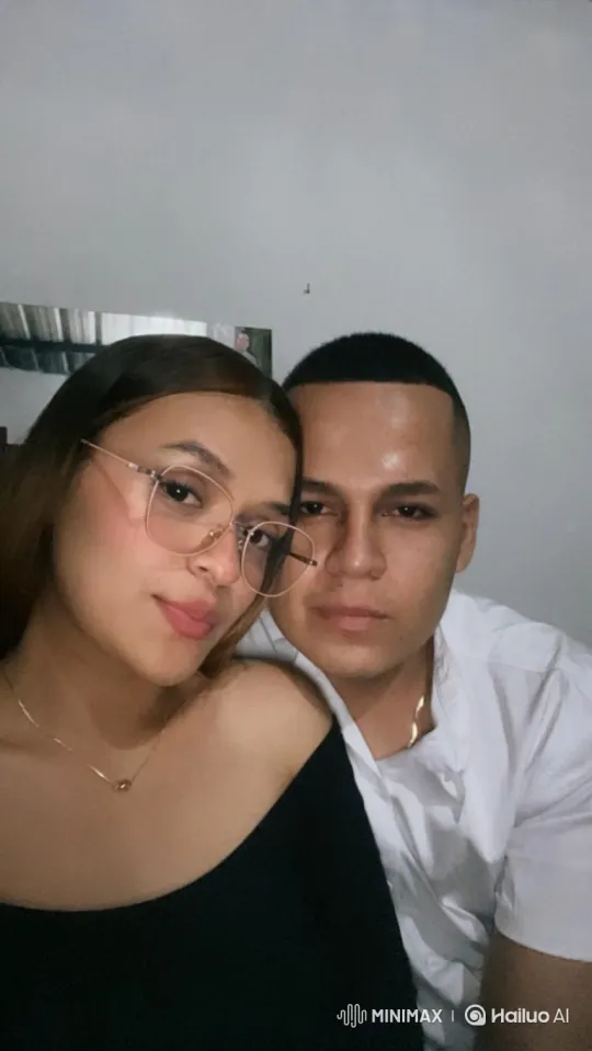 Young Family's Intimate Moment with Daughter – AI Generated Video | Hailuo AI