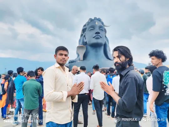 Zoom-Out from Statue Reveals Earth from Space – AI Generated Video | Hailuo AI