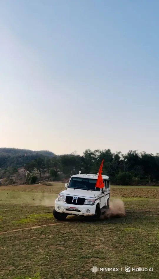 SUV Making Sharp Turn in Field, Kicking Up Dust – AI Generated Video | Hailuo AI