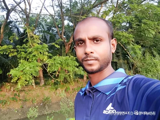 Romantic Stroll in a Sunlit Park Setting – AI Generated Video | Hailuo AI