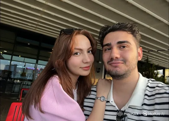 Family Joy Captured in Heartwarming Video – AI Generated Video | Hailuo AI