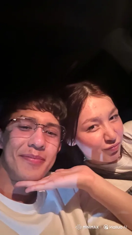 Young Couple and Toddler Embrace in Summer Night Video – AI Generated Video | Hailuo AI