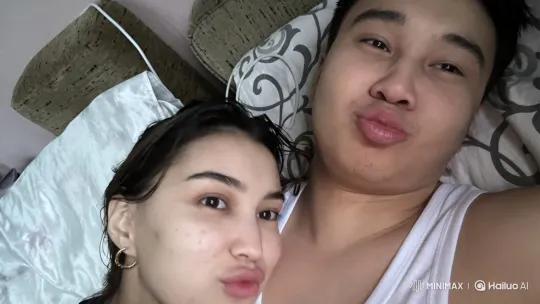Family Embrace Captured in Intimate Summer Evening – AI Generated Video | Hailuo AI