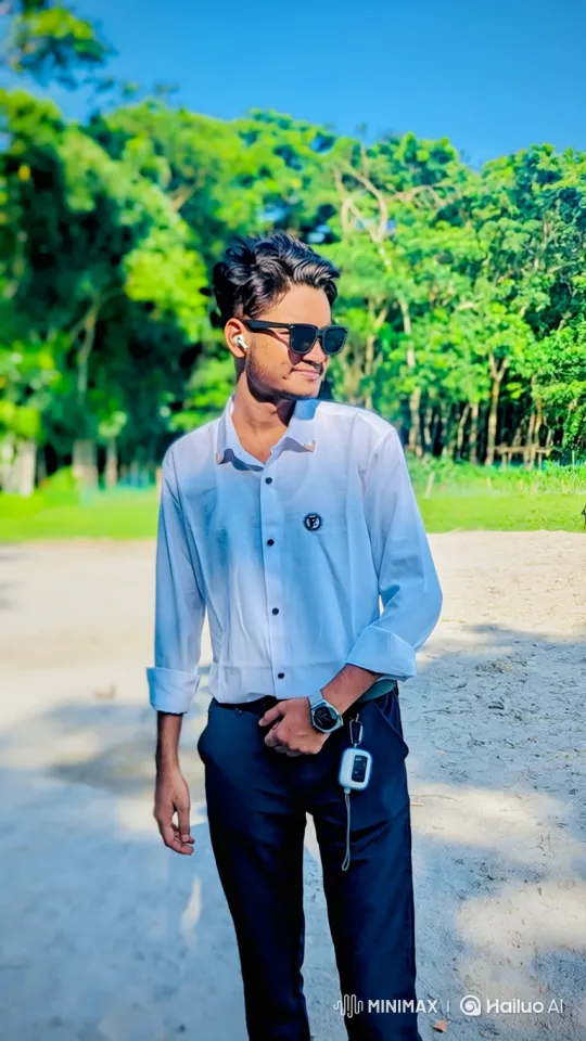 Couple Sharing Intimate Moment in Sunny Landscape – AI Generated Video | Hailuo AI