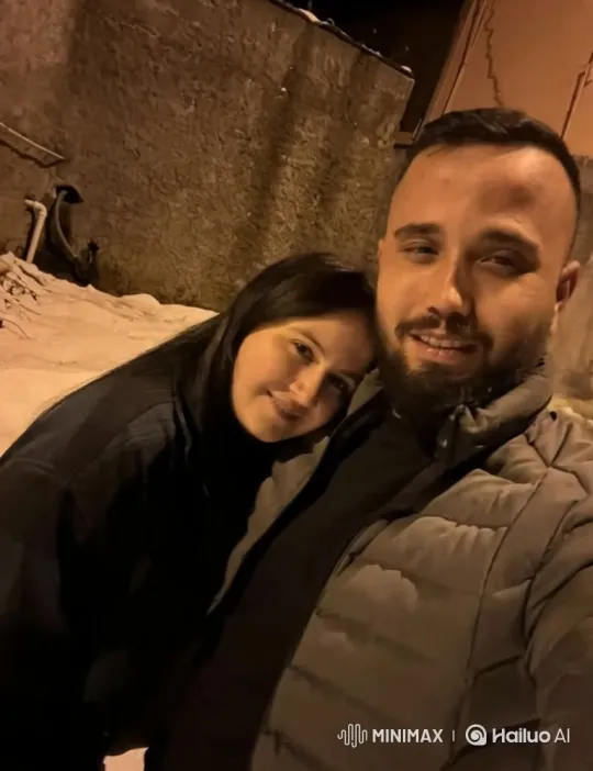 Family Embraces Amidst Summer Evening's Warmth – AI Generated Video | Hailuo AI