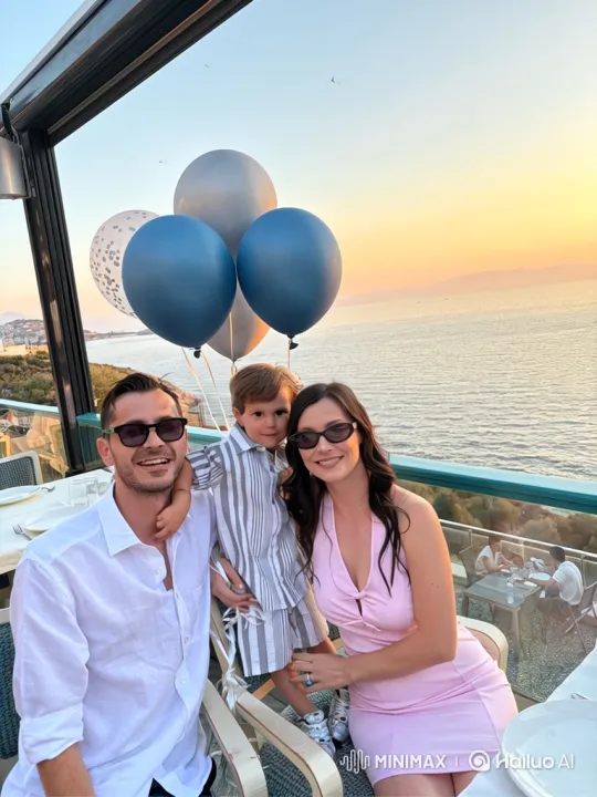 Family Embrace Captured in Intimate Summer Evening Video – AI Generated Video | Hailuo AI