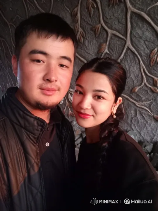 Family Embraces in Joyful, Loving Moment – AI Generated Video | Hailuo AI