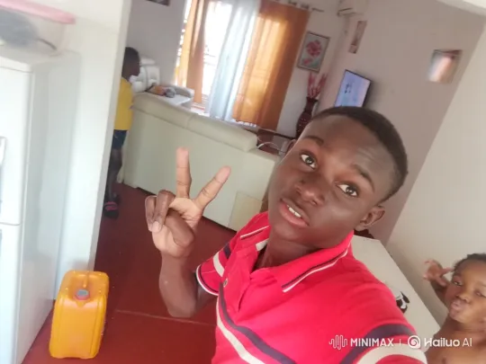 Young Man Takes Selfie With Toddler and Friend – AI Generated Video | Hailuo AI