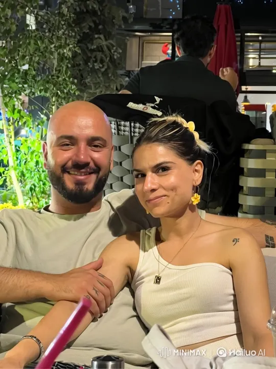 Family Embrace Captures Warm Summer Evening – AI Generated Video | Hailuo AI