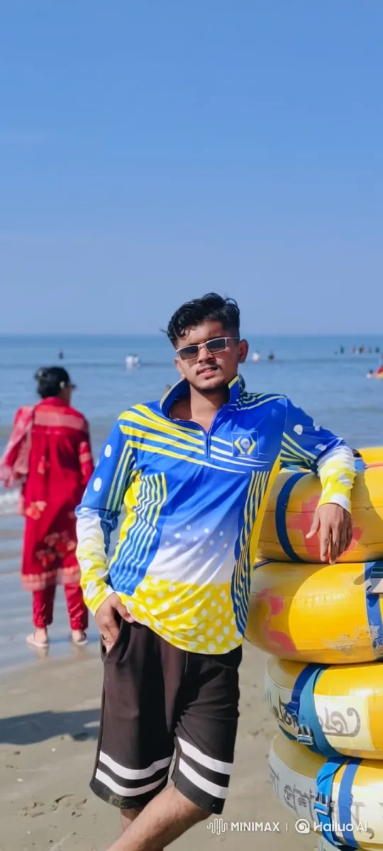 Calm Beach Scene with Couple Sharing a Moment – AI Generated Video | Hailuo AI