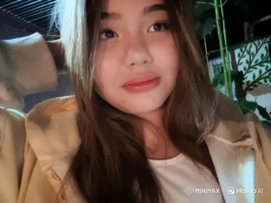 Family Moment Captured on Video: Joyful Reunion – AI Generated Video | Hailuo AI