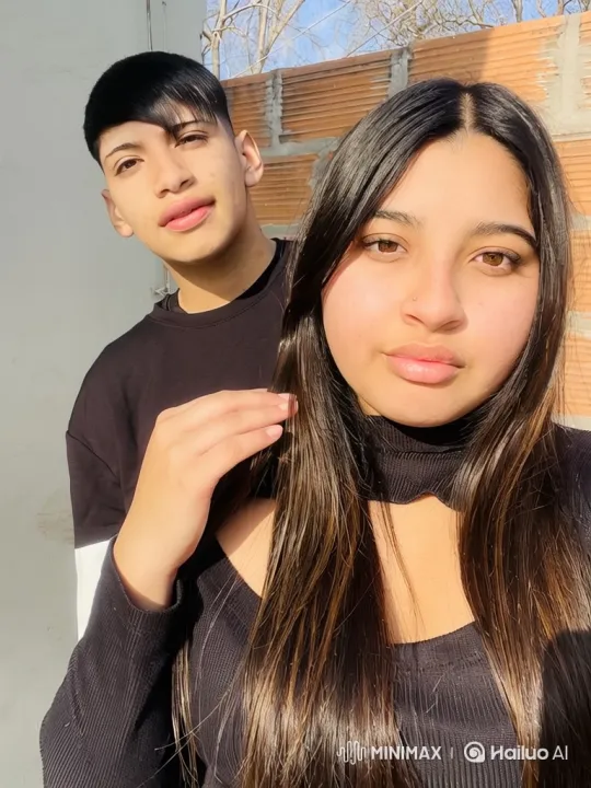Family Happiness Captured in Spontaneous Park Moment – AI Generated Video | Hailuo AI
