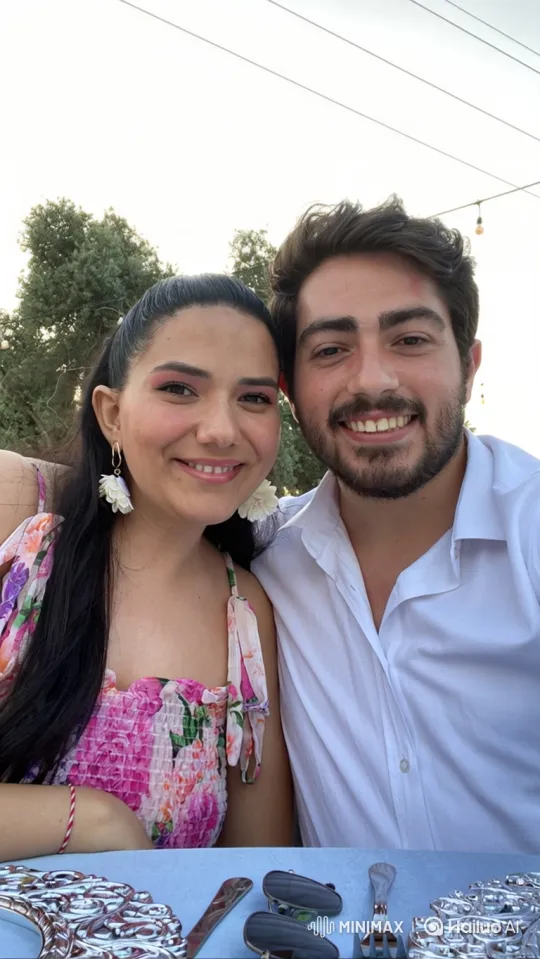 Family Embrace Captured in Summer Evening – AI Generated Video | Hailuo AI